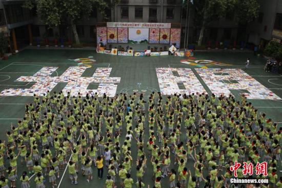 非京籍孩子在京幼升小审查亲历记：血型也不敢写错