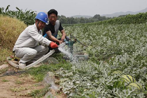 <p>久旱逢甘霖 抢种减损失</p><p>——辽宁重旱区抗旱见闻</p>