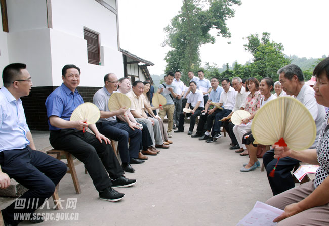 警惕“村民无会”悬空农村治理