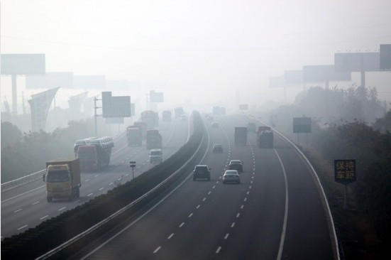 全国多地连日雾霾严重，秸秆焚烧是否为祸首?