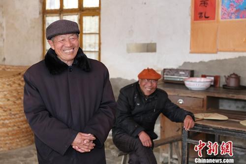 “大包干”带头人严金昌：从吃饱饭到“做好饭”